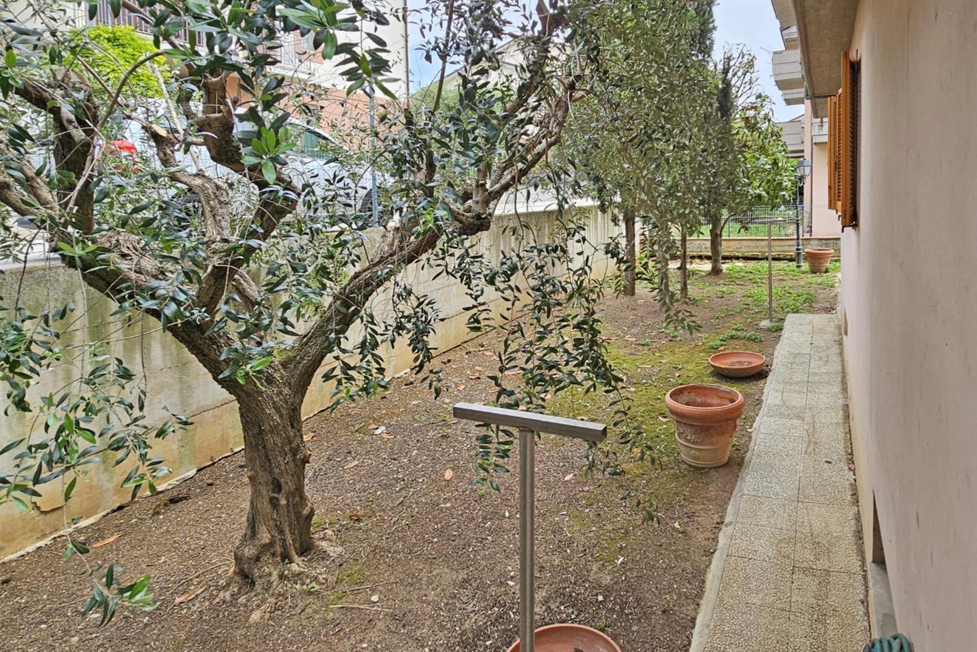 דירות צ'יביטאנובה מארקה Il Giardino מראה חיצוני תמונה